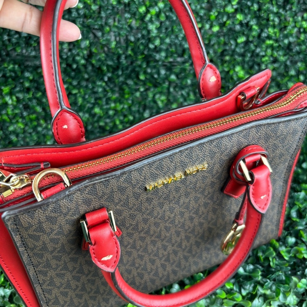 MICHAEL KORS HOPE MEDIUM MESSENGER Signature Satchel - Picture 8 of 14